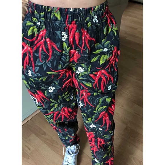 Chilli Joggers - Picture 2 of 5